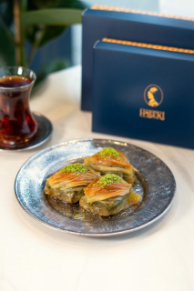 Midye Baklava