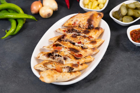 Dönerli pide